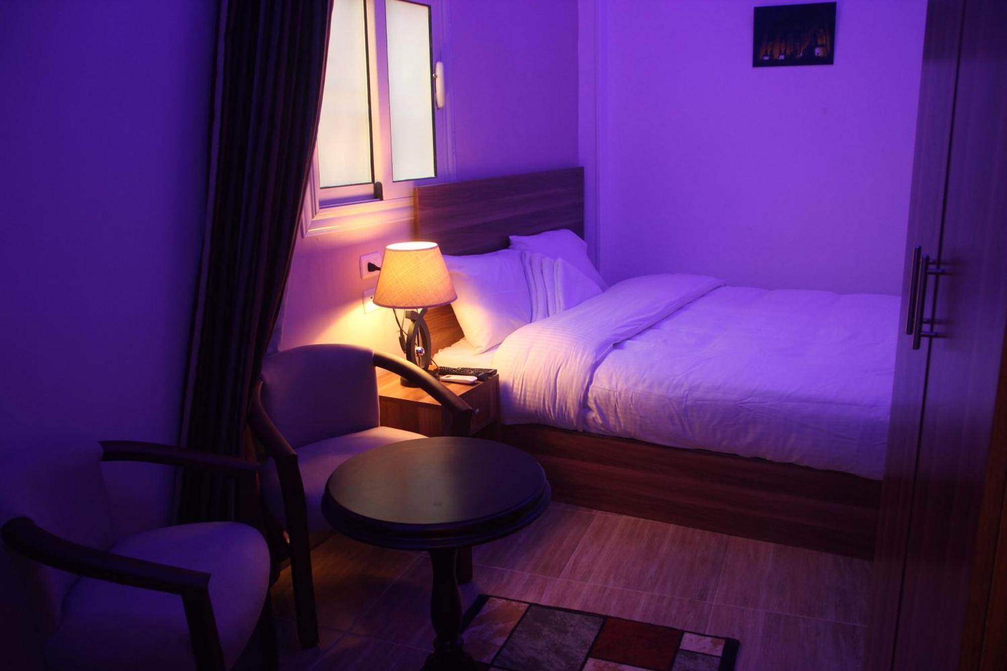 Farida Pyramids Boutique Hotel Kafret el-Gabal Exteriör bild