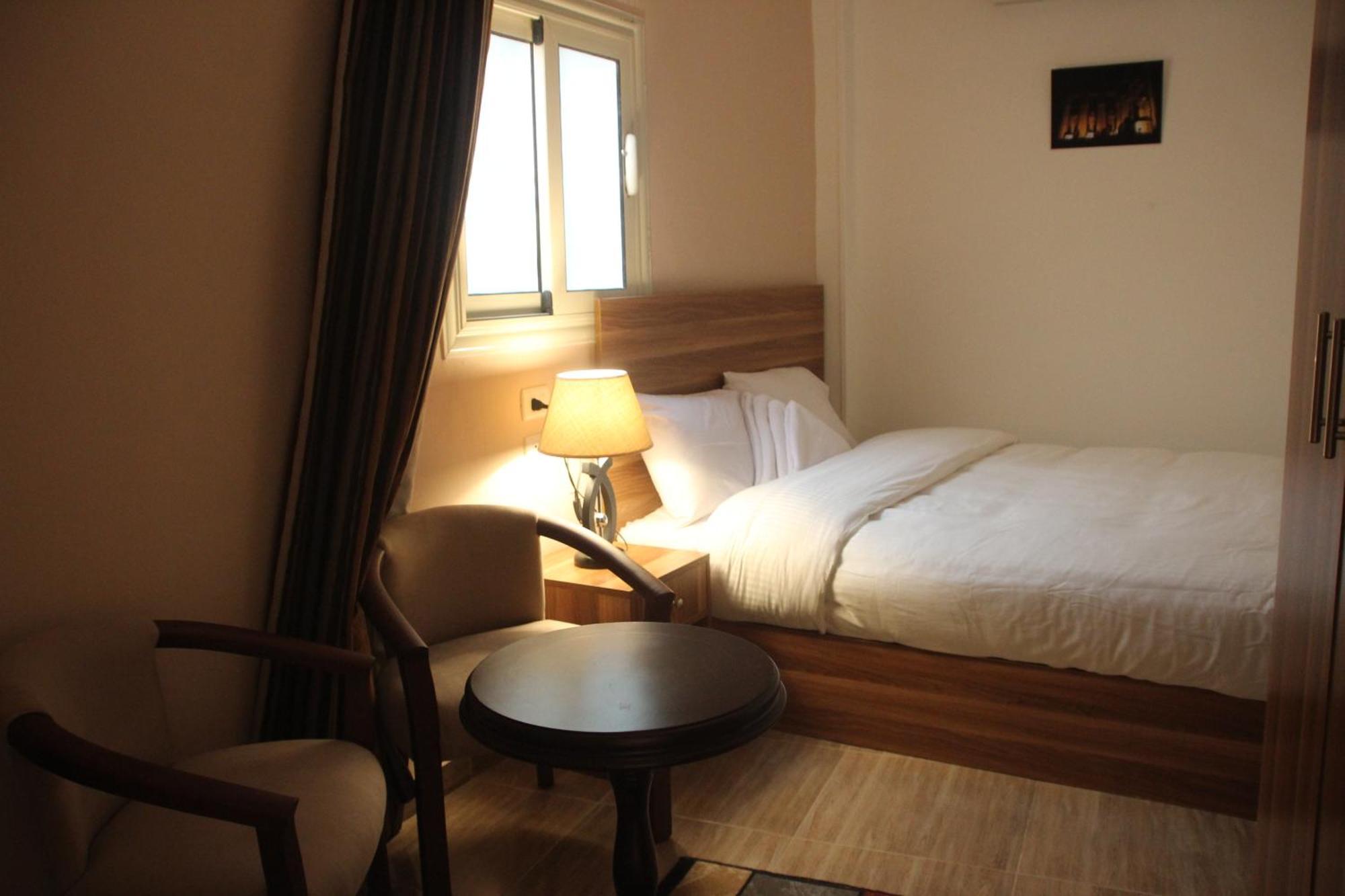 Farida Pyramids Boutique Hotel Kafret el-Gabal Exteriör bild