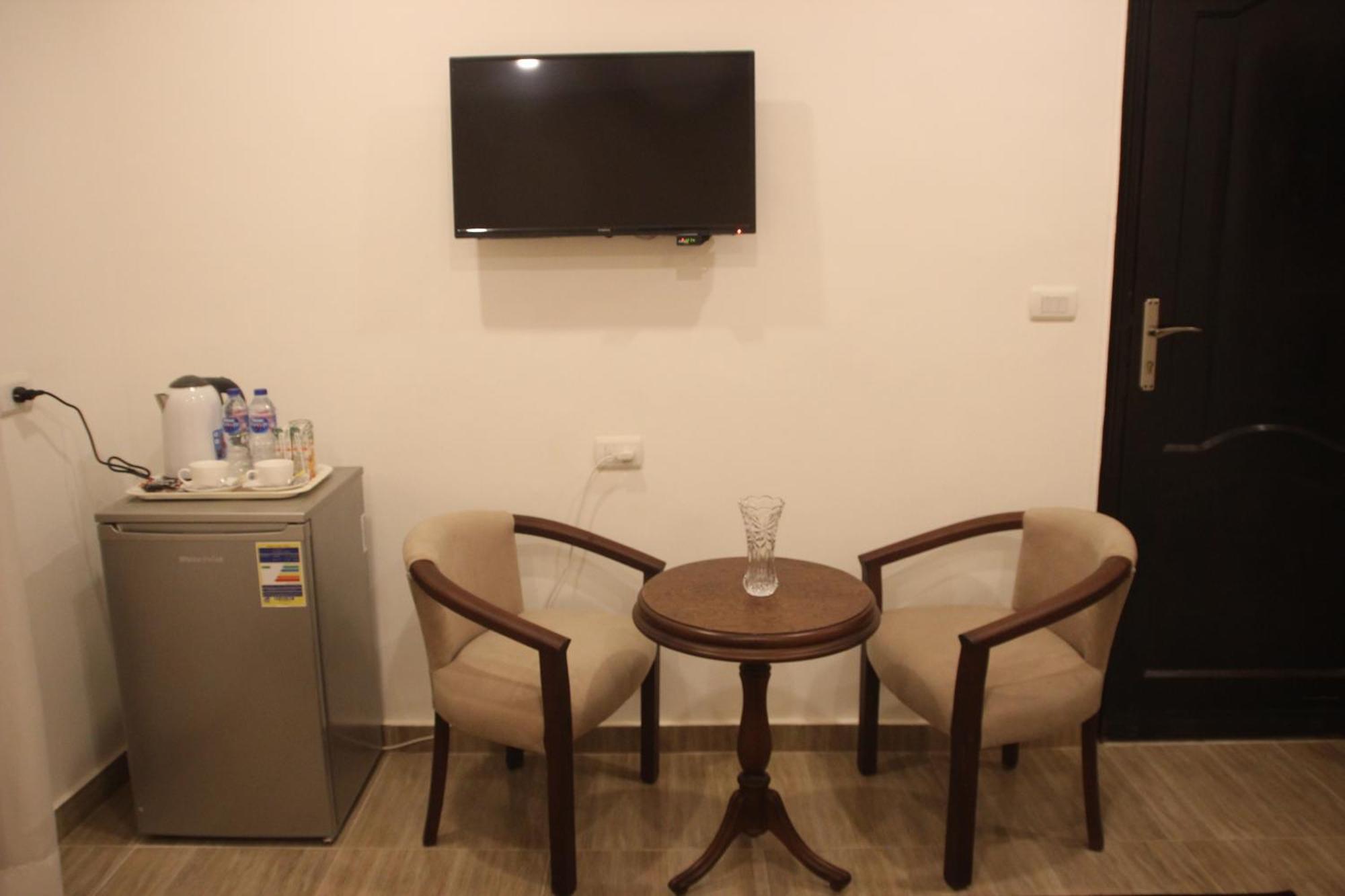 Farida Pyramids Boutique Hotel Kafret el-Gabal Exteriör bild
