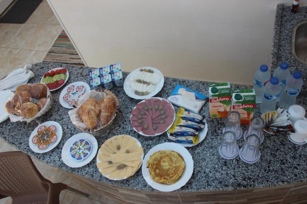 Farida Pyramids Boutique Hotel Kafret el-Gabal Exteriör bild